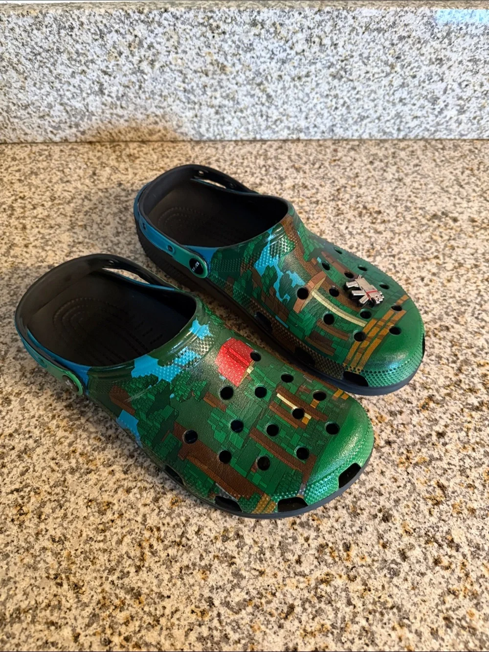 Crocs Adult Classic Clog in Minecraft M12
